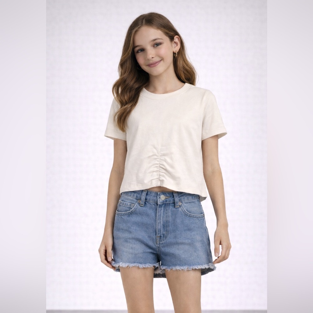 Sanctuary Cream Crop T-Shirt with Peter Pan Collar